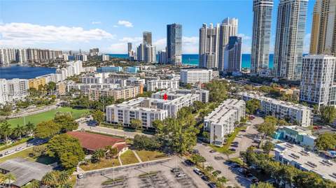 201 178th Dr 308, Sunny Isles Beach FL - photo 17 of 30
