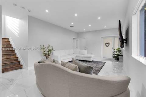 3176 NE 4 Street, Homestead FL - photo 12 of 36