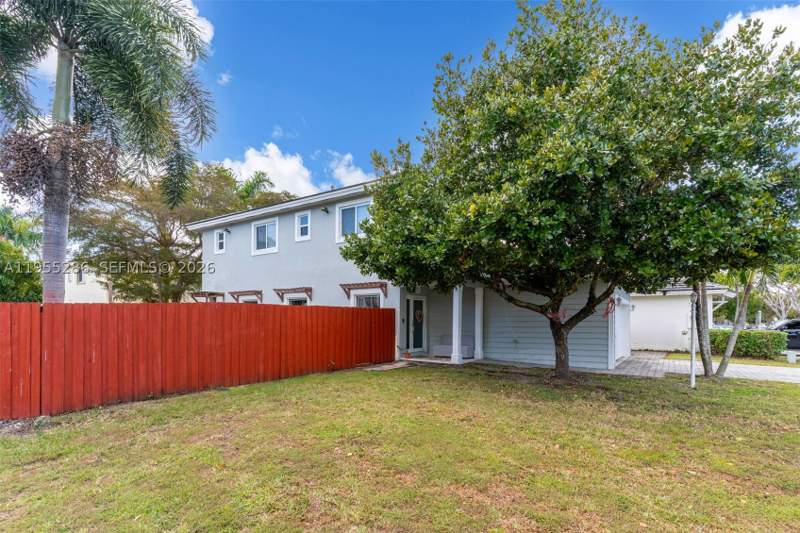5 bedroom SingleFamilyResidence at 3176 NE 4 Street, Bimini At the Oasis, Homestead — photo 3
