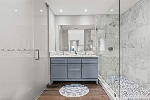 680 Buttonwood Ln, Miami FL - photo 10 of 66