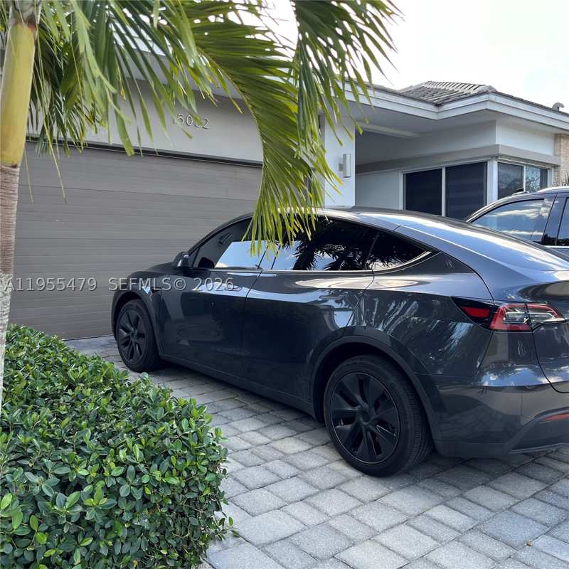 4 bedroom SingleFamilyResidence at 15062 SW 177th Ter, Venetian Parc, Miami — photo 1