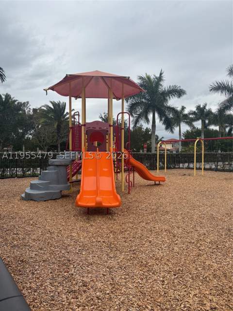 15062 SW 177th Ter, Miami FL - photo 6 of 66