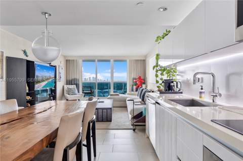 102 24th St 1427, Miami Beach FL - photo 16 of 77