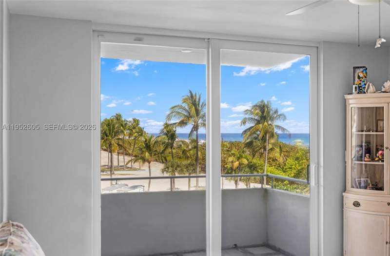 1 bedroom Condominium at 465 Ocean Dr 419, Royal Atlantic Condo, Miami Beach — photo 2