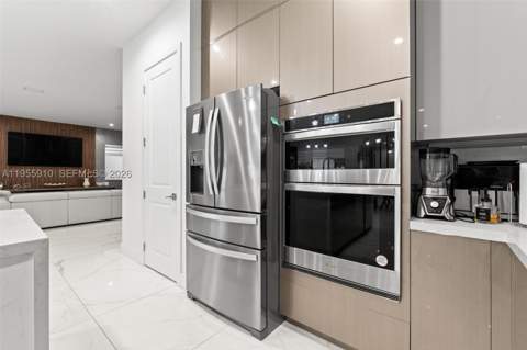 8086 NW 47th Ter, Doral FL - photo 12 of 50