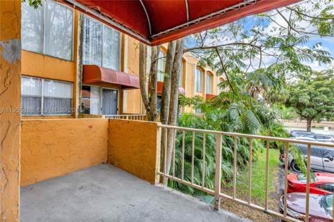 17901 NW 68th Ave T206, Hialeah FL - photo 20 of 27