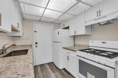 17901 NW 68th Ave T206, Hialeah FL - photo 6 of 27
