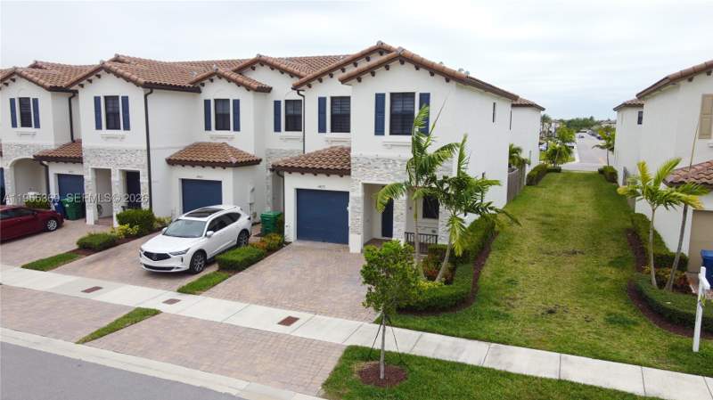 4 bedroom Townhouse at 24671 SW 119th Pl, Silver Palm Residential H, Homestead — photo 3