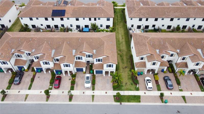 4 bedroom Townhouse at 24671 SW 119th Pl, Silver Palm Residential H, Homestead — photo 5