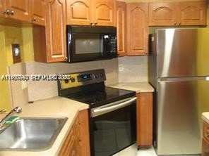 3 bedroom Condominium at 900 NE 209th Ter 104-31, Monterey Condo Three, Miami — photo 1
