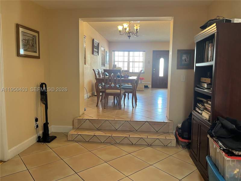 4 bedroom SingleFamilyResidence at 9026 SW 34 St, Olympic Heights, Miami — photo 4