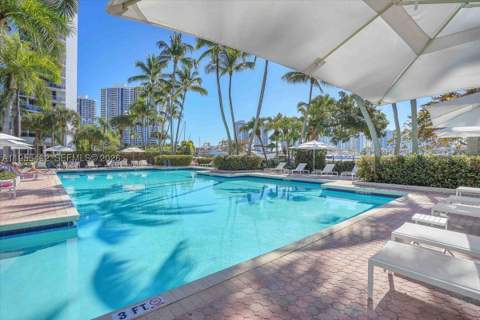3610 Yacht Club Dr 1001, Aventura FL - photo 6 of 32