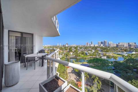 3610 Yacht Club Dr 1001, Aventura FL - photo 7 of 32