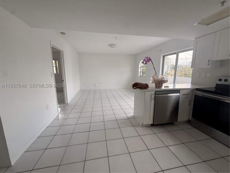 1 bedroom Condominium at 3052 SW 27th Ave 301, Grove Palms I Condo, Miami — photo 3