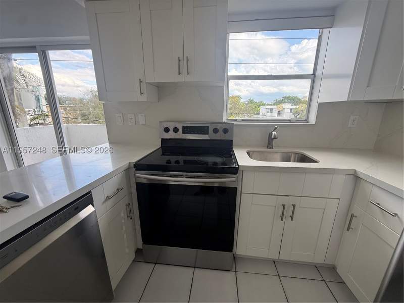 1 bedroom Condominium at 3052 SW 27th Ave 301, Grove Palms I Condo, Miami — photo 5