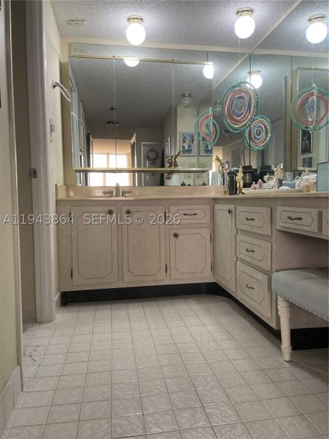 6039 Collins Ave 1232, Miami Beach FL - photo 6 of 13