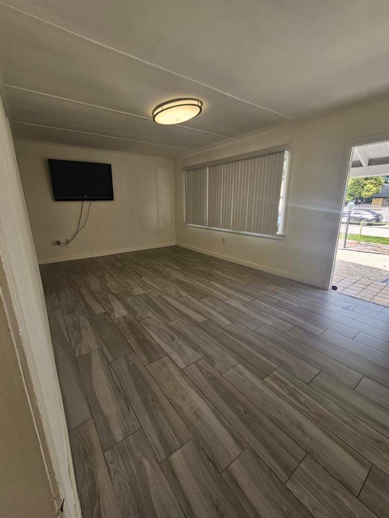 5 bedroom SingleFamilyResidence at 3500 NW 12th Street, Douglas Park, Miami — photo 5