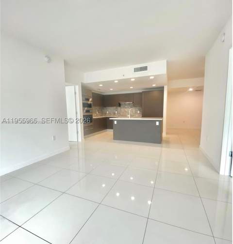 7661 NW 107th Ave 407, Doral FL - photo 6 of 12