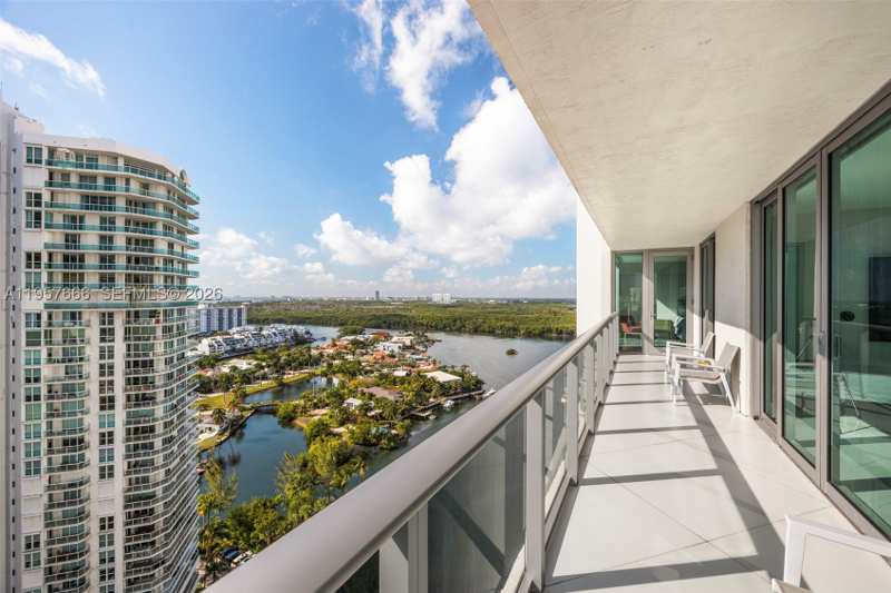 3 bedroom Condominium at 300 Sunny Isles Blvd 4-2202, Parque Towers Condo, Sunny Isles Beach — photo 1