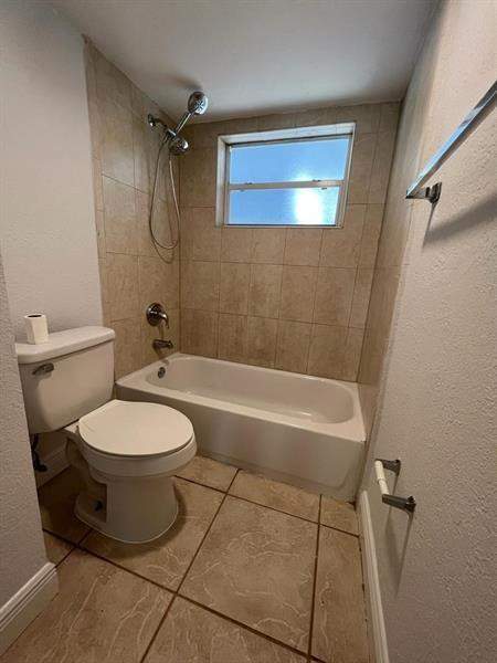 7851 Dunham Boulevard 4, Miami FL - photo 8 of 13