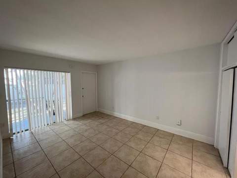 7851 Dunham Boulevard 4, Miami FL - photo 9 of 13