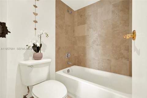 100 S Bayview Dr 1222, Sunny Isles Beach FL - photo 23 of 62