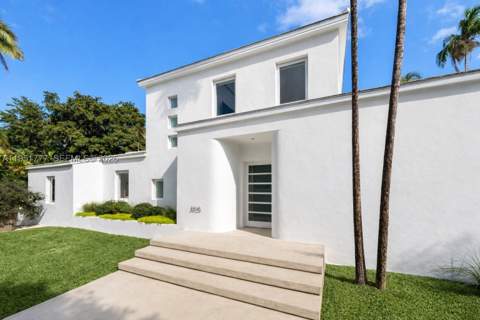 3325 Pine Tree Dr, Miami Beach FL - photo 13 of 23