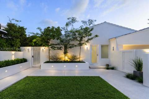 3325 Pine Tree Dr, Miami Beach FL - photo 19 of 23