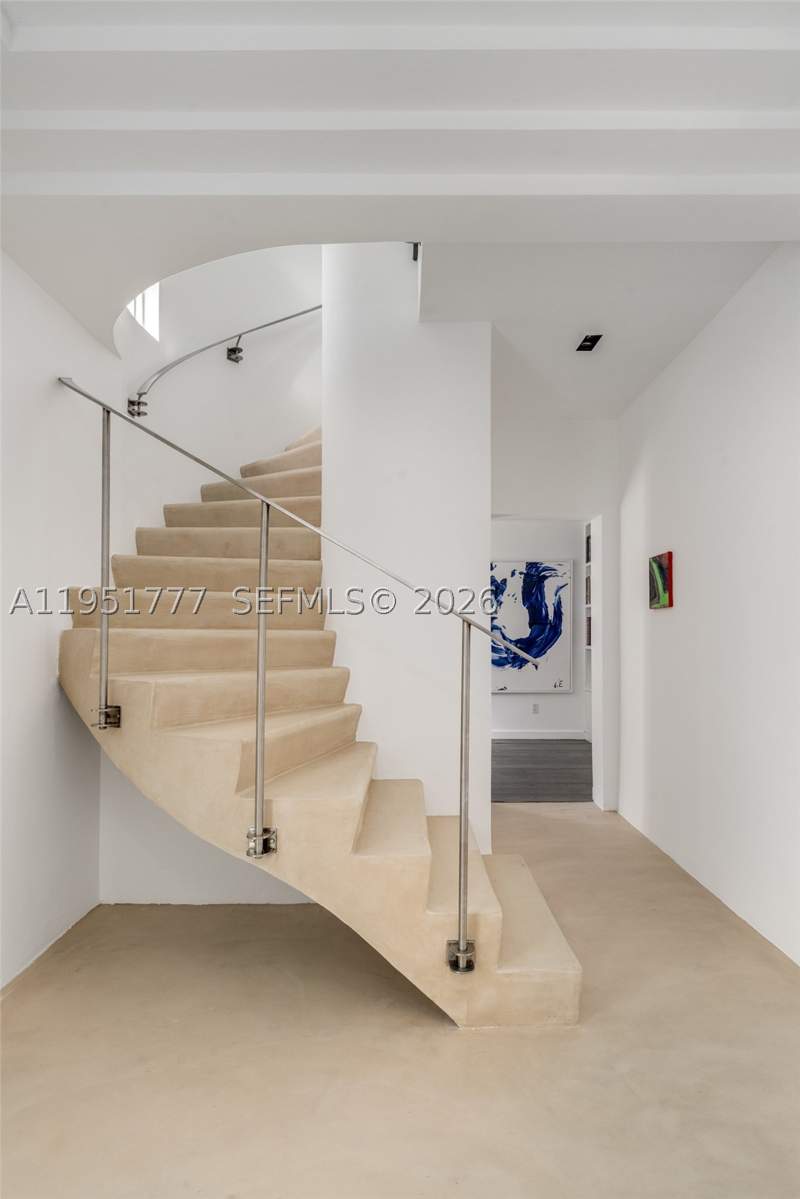 3 bedroom SingleFamilyResidence at 3325 Pine Tree Dr, Flamingo Terrace Sub, Miami Beach — photo 2