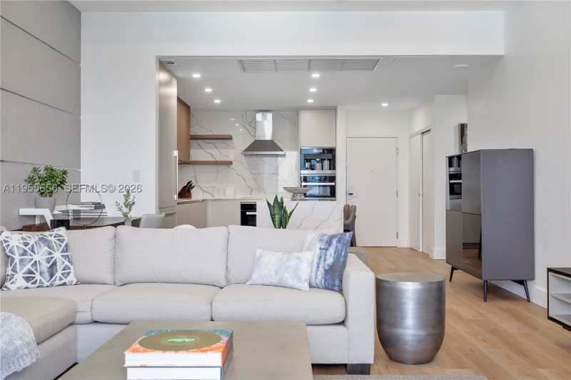 1 bedroom Condominium at 2301 Collins Ave 1633, Roney Palace Condo, Miami Beach — photo 1