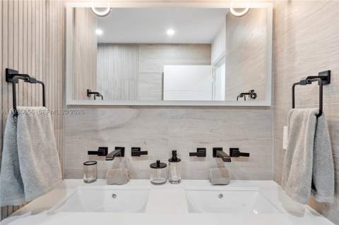 2301 Collins Ave 1633, Miami Beach FL - photo 6 of 15