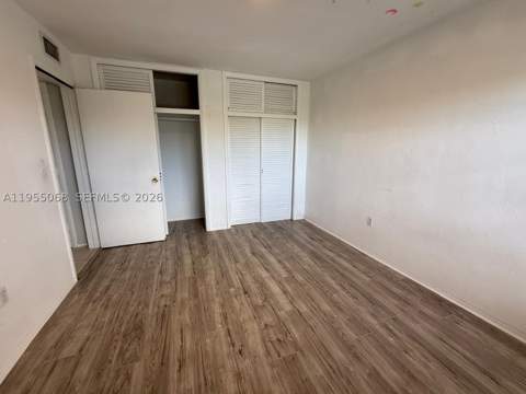 20490 NW 7th Ave 15, Miami Gardens FL - photo 17 of 25