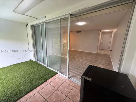 20490 NW 7th Ave 15, Miami Gardens FL - photo 21 of 25