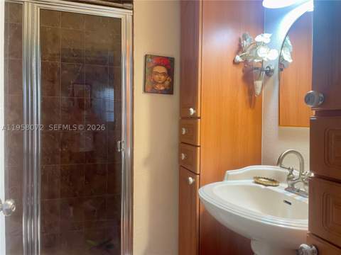 8851 NW 119th St 6102, Hialeah Gardens FL - photo 6 of 13