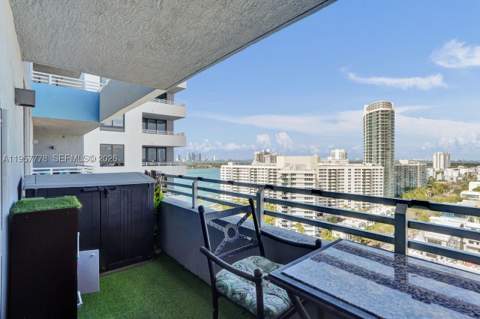 1330 West Ave 1811, Miami Beach FL - photo 15 of 65
