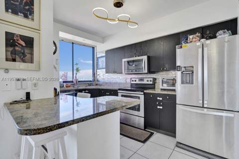 1330 West Ave 1811, Miami Beach FL - photo 19 of 65