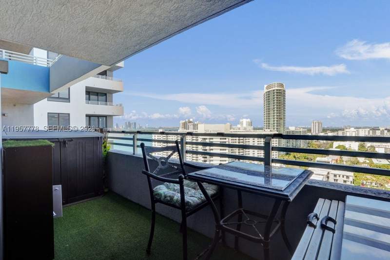 2 bedroom Condominium at 1330 West Ave 1811, The Waverly At South Beac, Miami Beach — photo 4