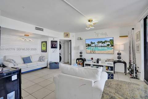 1330 West Ave 1811, Miami Beach FL - photo 8 of 65