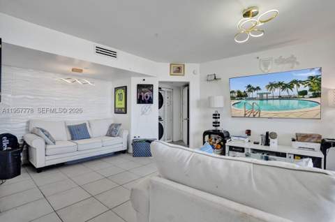 1330 West Ave 1811, Miami Beach FL - photo 9 of 65