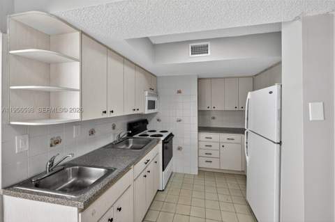 2924 Collins Avenue 501, Miami Beach FL - photo 12 of 54