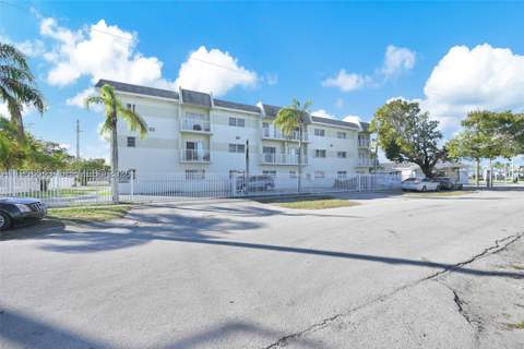 12890 NE 8th Ave 208, North Miami FL - photo 13 of 20