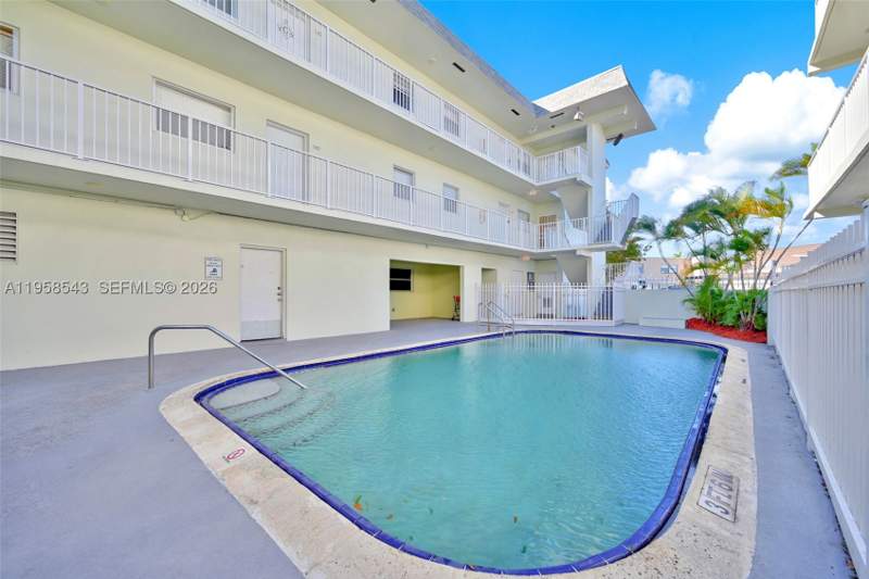 1 bedroom Condominium at 12890 NE 8th Ave 208, Marbella Condo, North Miami — photo 3