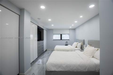 210 174th St 309, Sunny Isles Beach FL - photo 13 of 23