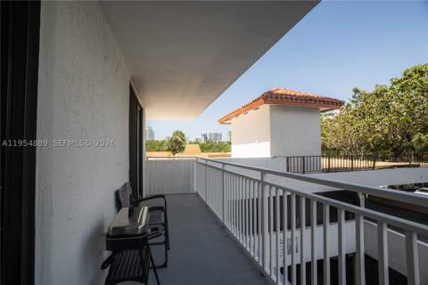210 174th St 309, Sunny Isles Beach FL - photo 21 of 23