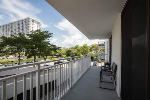 210 174th St 309, Sunny Isles Beach FL - photo 22 of 23