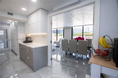 210 174th St 309, Sunny Isles Beach FL - photo 8 of 23