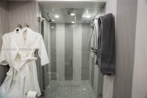 210 174th St 309, Sunny Isles Beach FL - photo 9 of 23