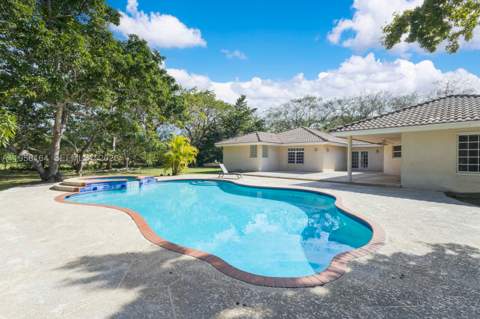 7821 SW 129th Ter, Pinecrest FL - photo 15 of 38