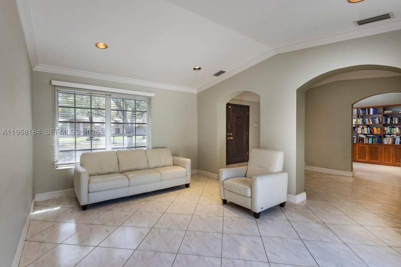 5 bedroom SingleFamilyResidence at 7821 SW 129th Ter, Pine Tree Estates, Pinecrest — photo 4
