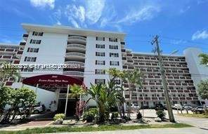 2 bedroom Condominium at 3660 NE 166th St 611, Eastern Shores White Hous, North Miami Beach — photo 2